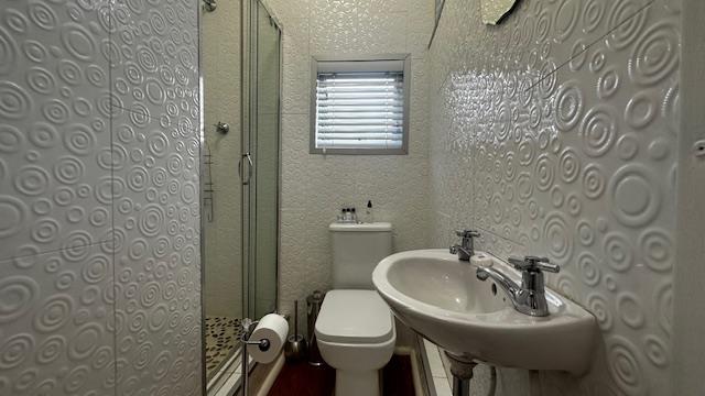 7 Bedroom Property for Sale in Waverley Free State